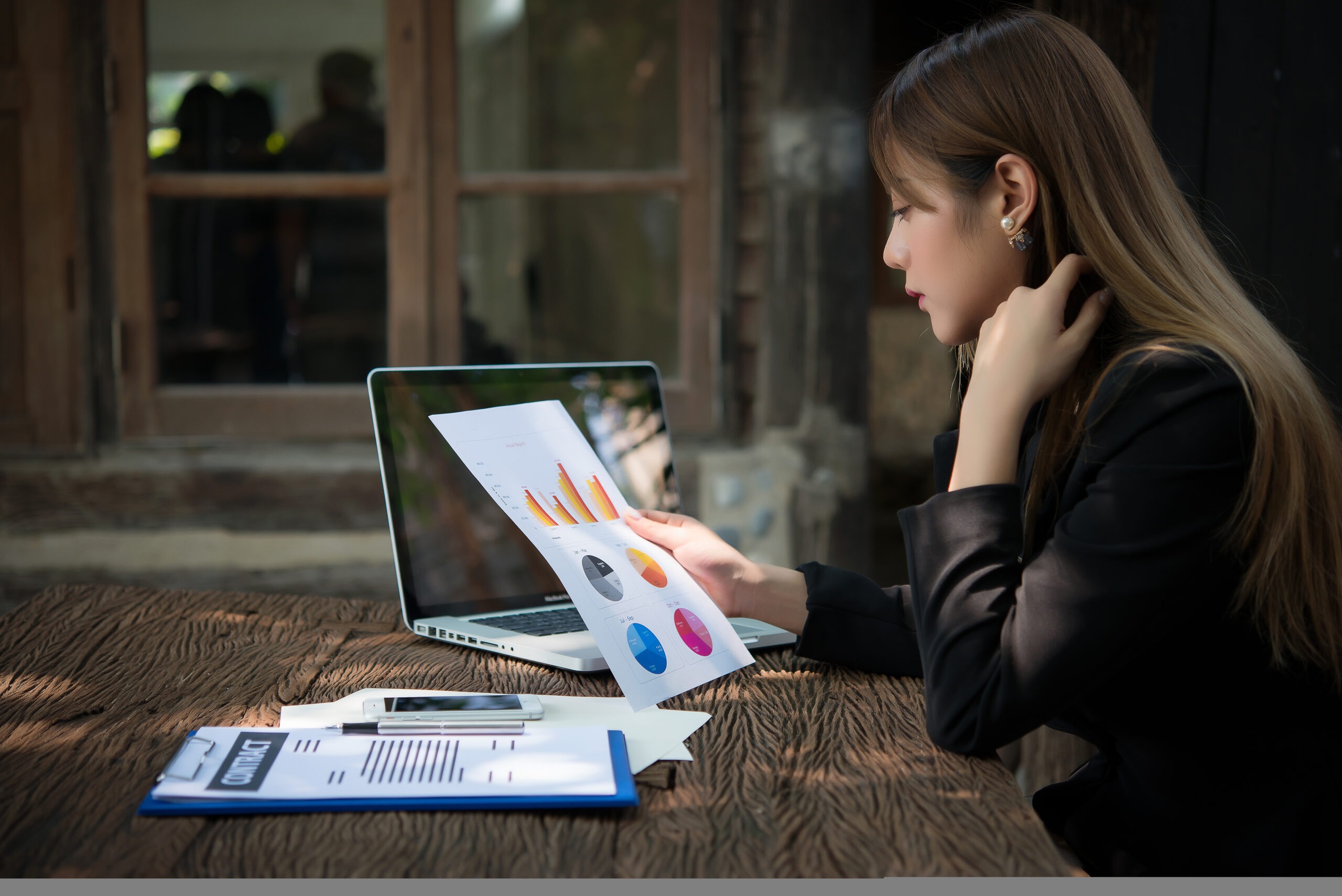 viewer retention strategies for finance creators